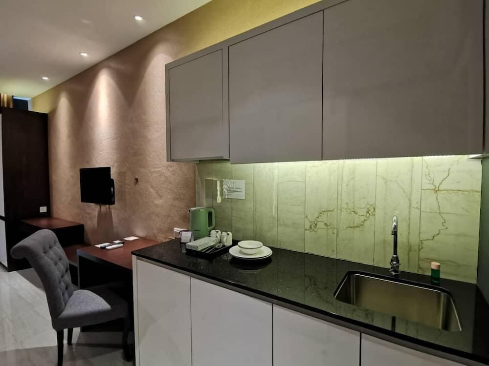 Stirling Suites, Malaysia