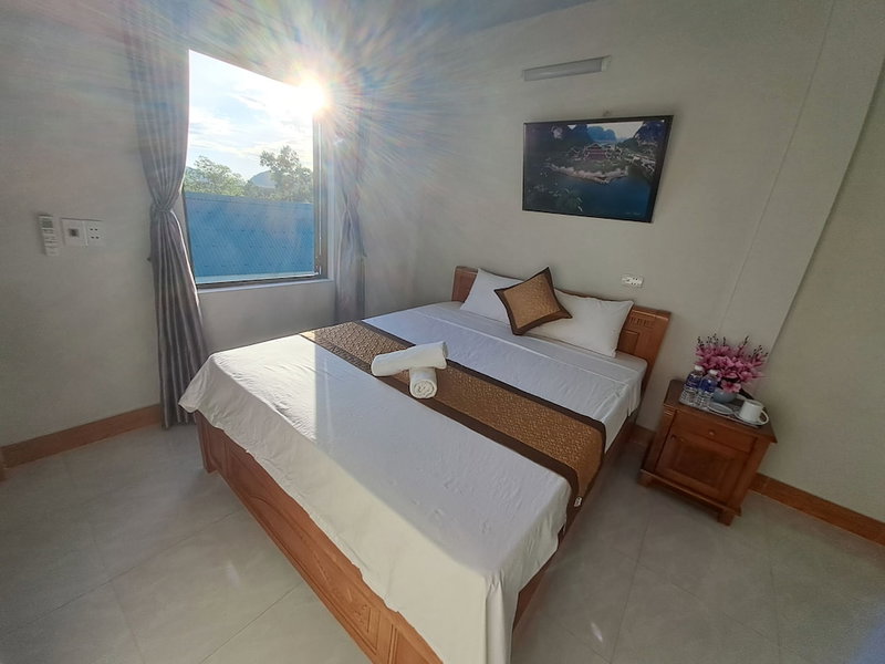 YoLo Pool Bar Villas, Bo Trach, Vietnam
