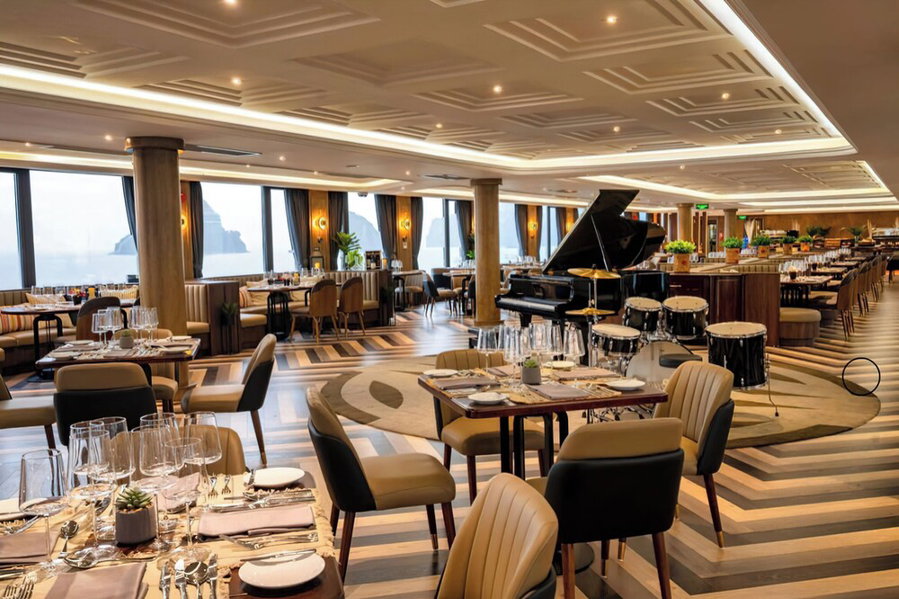 D Le Roi Soleil Premium Suites, Hanoi, Vietnam