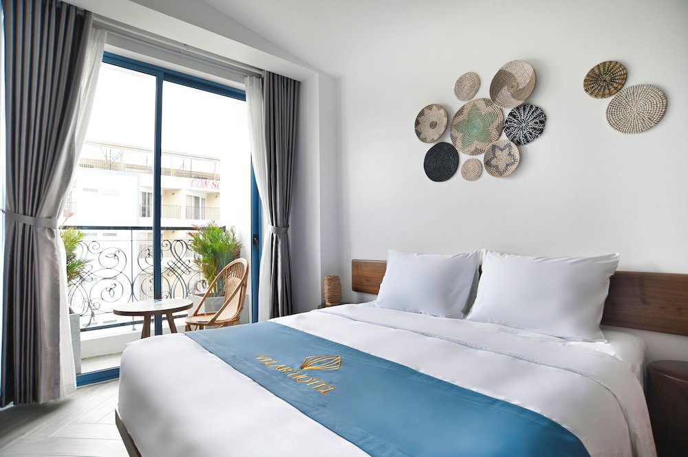 Hotel · Velar Hotel, Con Son