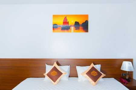 Hong Ngan Hotel, Ha Long, Vietnam