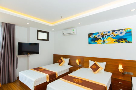 Hong Ngan Hotel, Ha Long, Vietnam