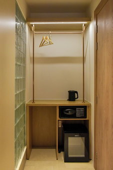 Aizen Stay - District 1, cau ong lanh, Vietnam