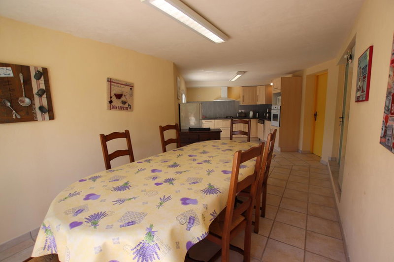 LE MAS DES TARENTES Chambres d'hôtes, Trans-en-Provence, France