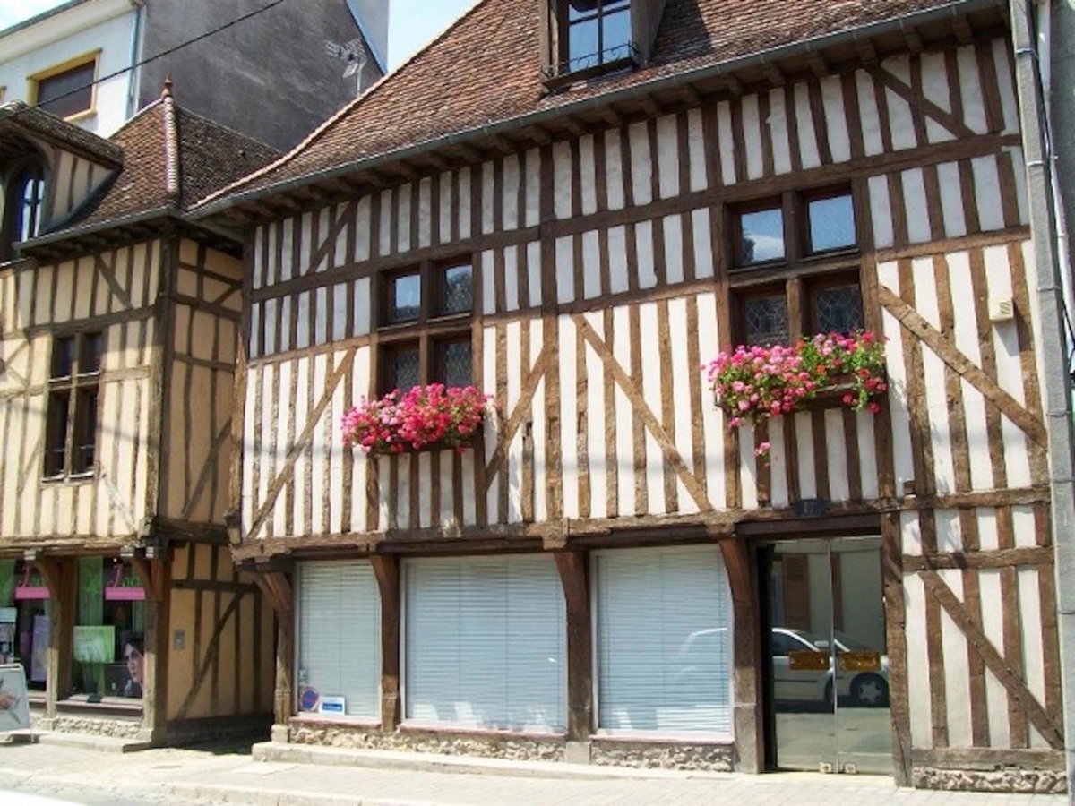 Le Clos Saint Nizier, France