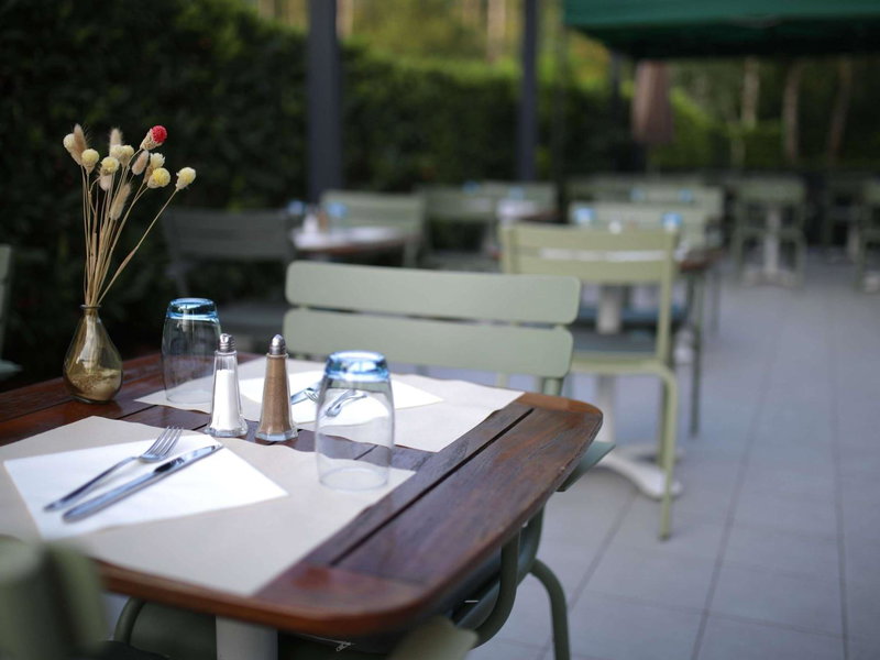 Ibis Styles Evry Lisses Paris Sud, Evry-Courcouronnes, France