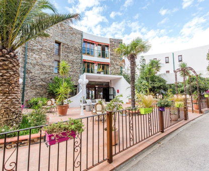 Hôtel le Catalan Restaurant Le Miradou, Banyuls-sur-Mer, France