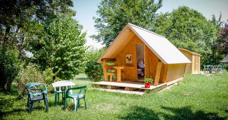 Camping de Tournus - Drole de cabane, Tournus, France