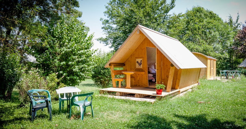 Camping de Tournus - Drole de cabane, Tournus, France