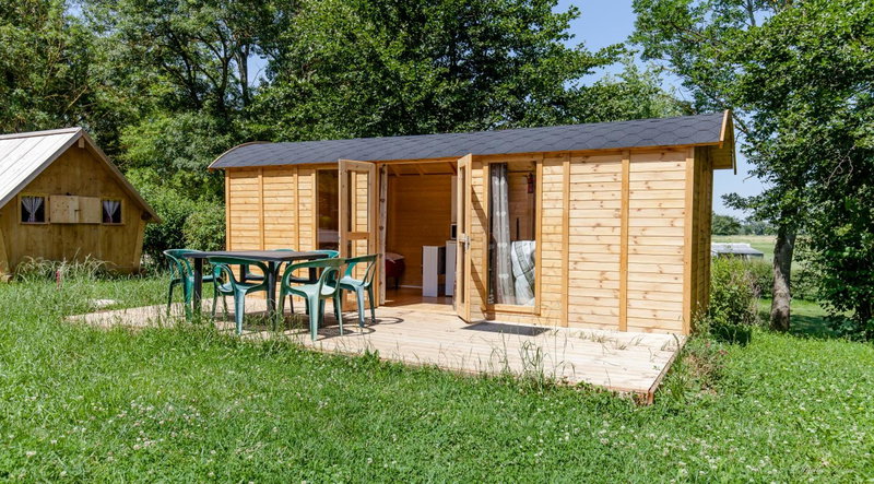 Camping de Tournus - Drole de cabane, Tournus, France