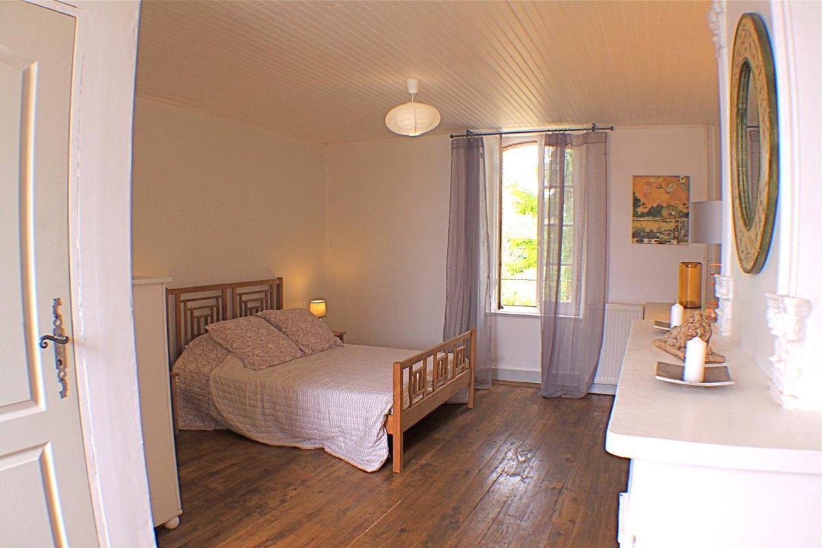 Hotel · Chambres d'hôtes La Luciole, Tourtrol
