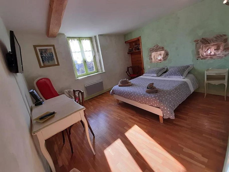 GITE DU ROY D'AMONT (Plaine de l'Ain), Lagnieu, France