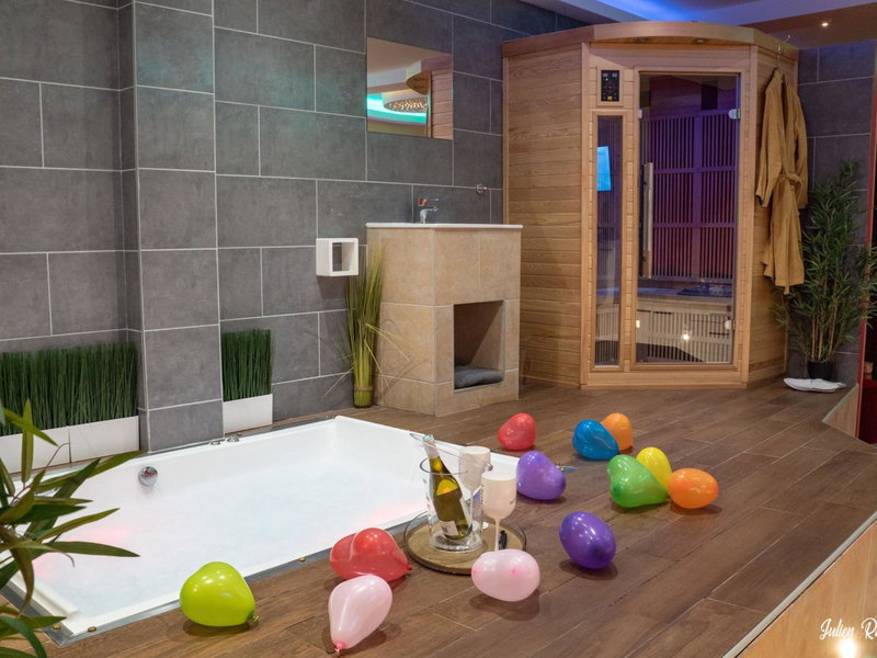 chambre avec spa by jordans collection, Dijon, France