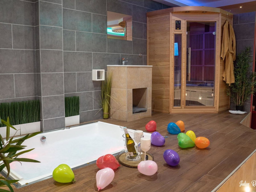 chambre avec spa by jordans collection, Dijon, France