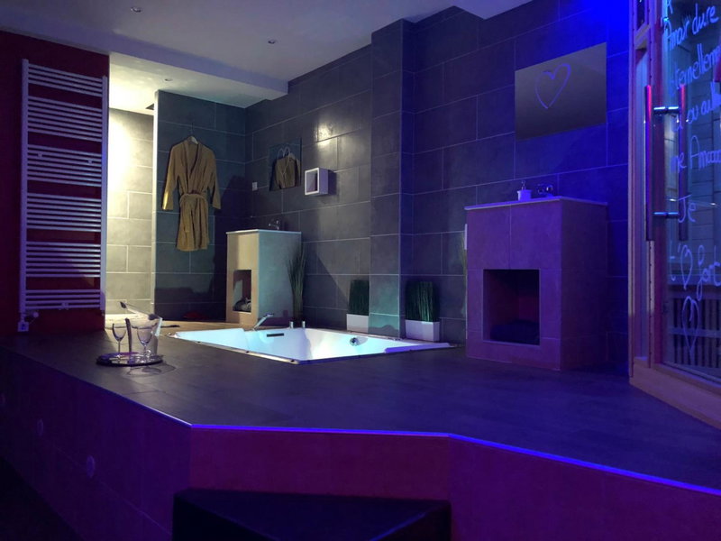 chambre avec spa by jordans collection, Dijon, France