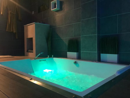 chambre avec spa by jordans collection, Dijon, France