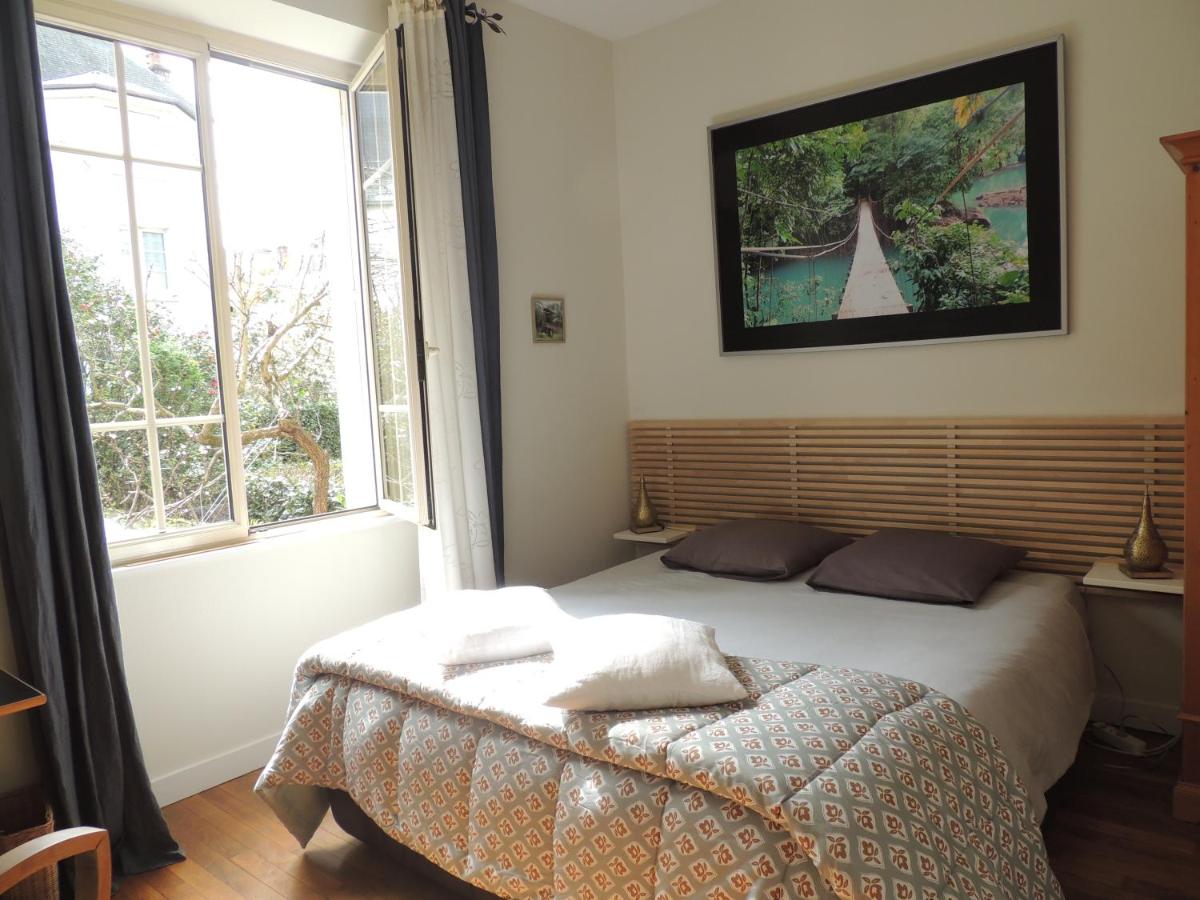 Chambre d'hôte le jardin de l'Esplanade Rennes Centre et gare, France