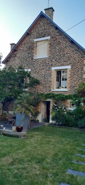 Chambre d'hôte le jardin de l'Esplanade Rennes Centre et gare, Rennes, France