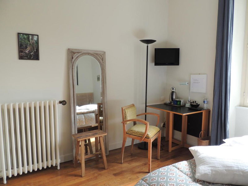 Chambre d'hôte le jardin de l'Esplanade Rennes Centre et gare, Rennes, France