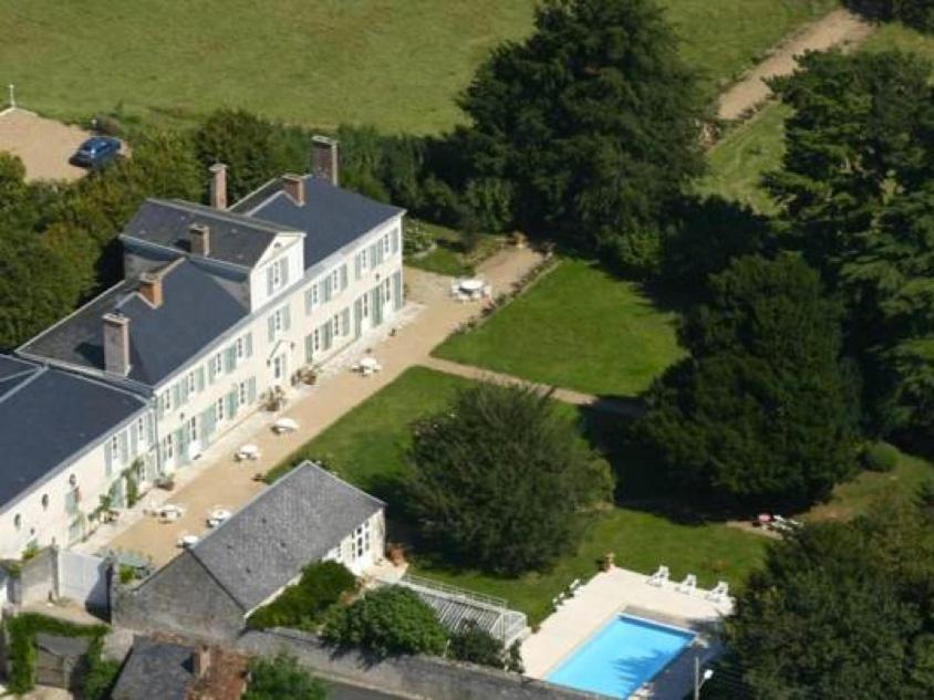 Hotel · Château de la Rue, Cour-sur-Loire