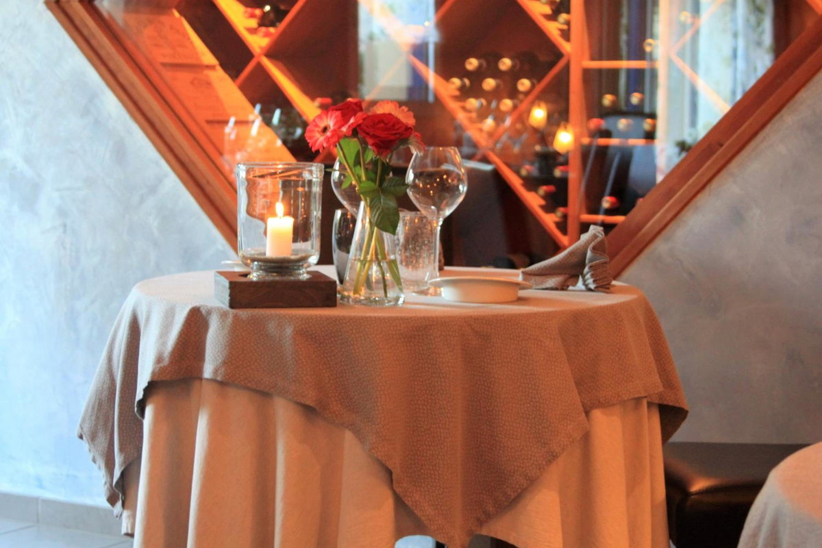 Hotel · Hôtel - Restaurant l'Hortensia, Noyalo