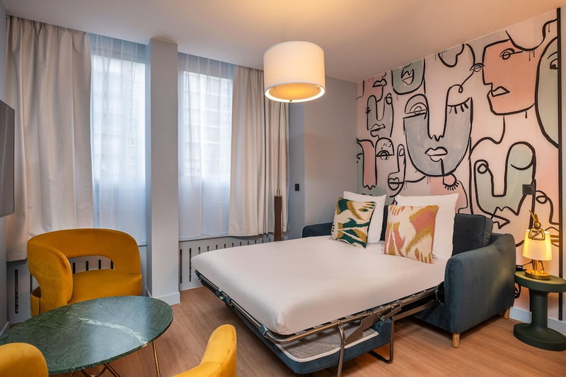 Montmartre Paris Suite, Paris, France