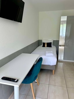 Villa Hôtel, Poilly-lez-Gien, France