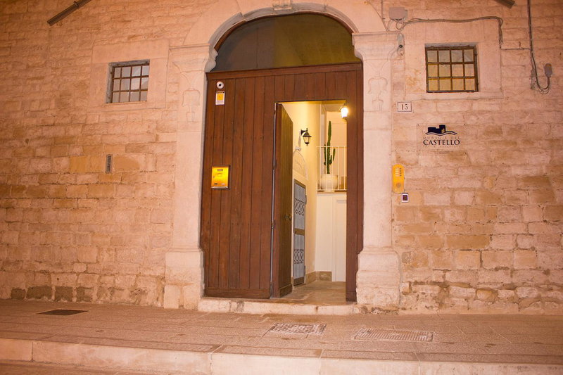 Muragie del Castello B&B, Trani, Italy
