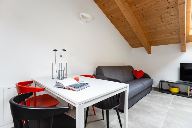 Aurum Aparthotels Pianell 10, Milan, Italy