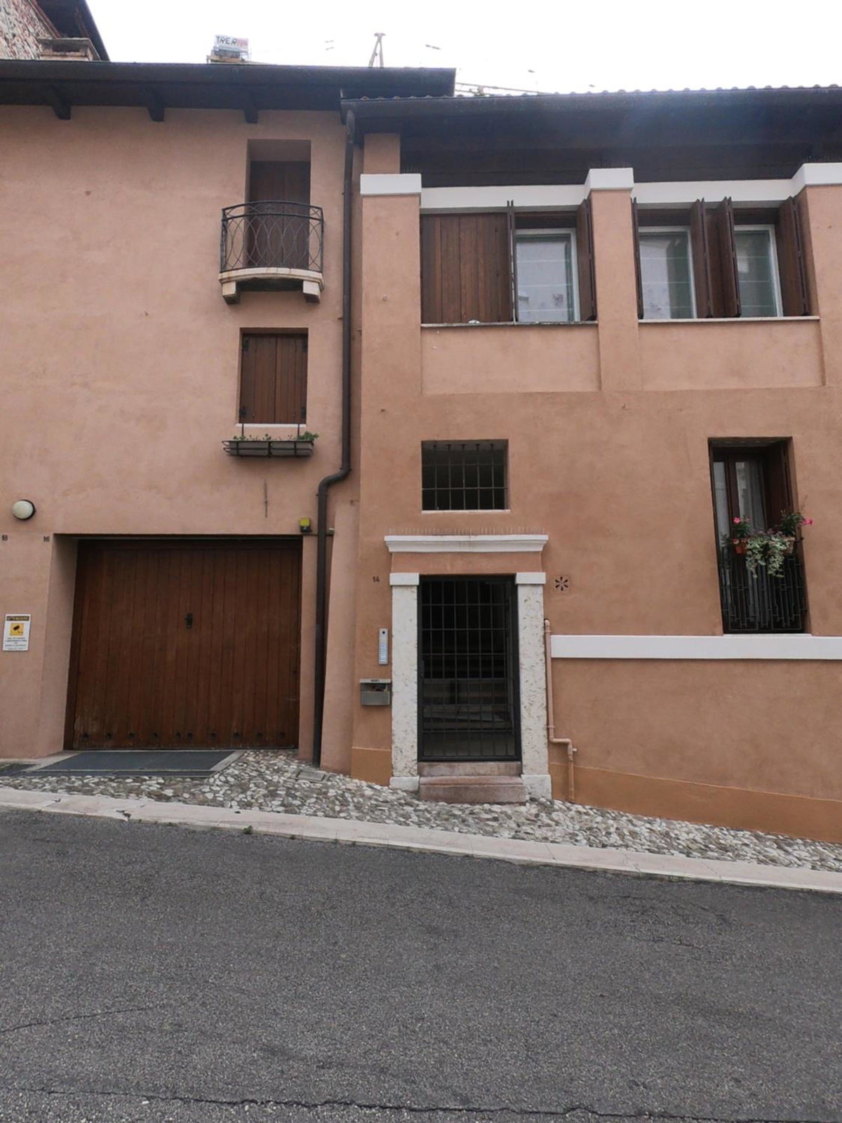 Al Vecchio Porto, Italy