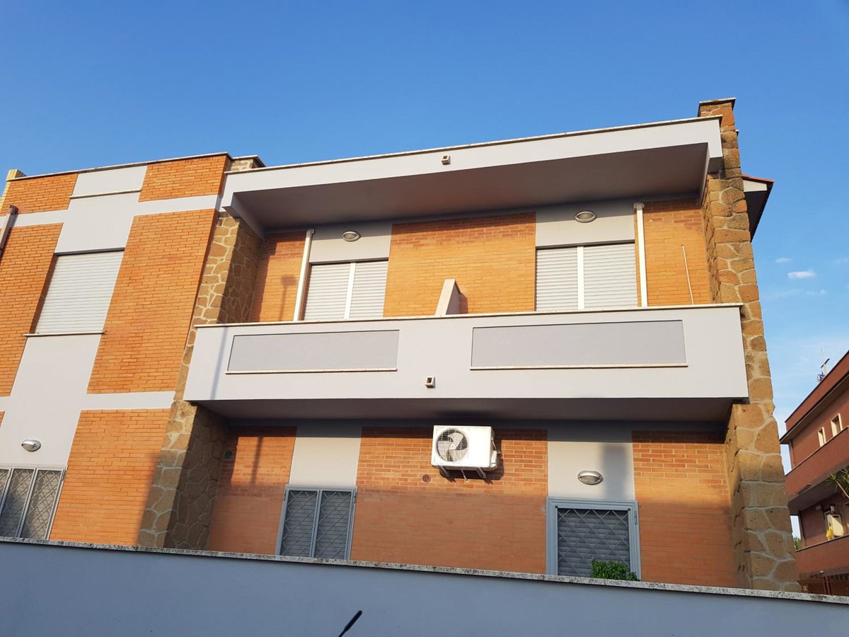 Hotel · Little Rose guest house, Fiumicino