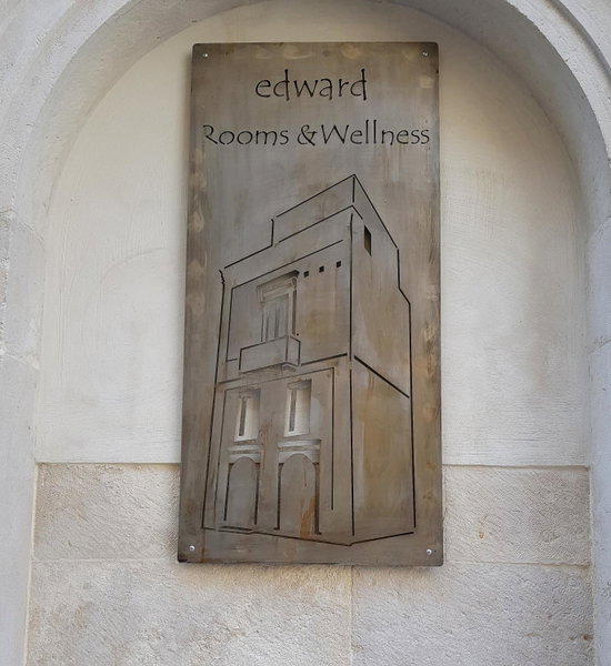 Edward Rooms & Wellness B&B, Trani, Italy