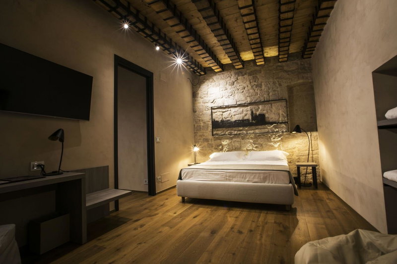 Edward Rooms & Wellness B&B, Trani, Italy
