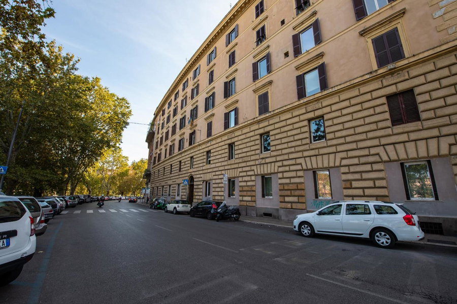 Lungotevere Ripa, Rome, Italy