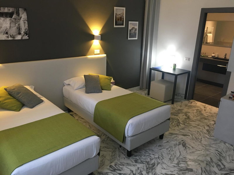 Mikeme, Carrara, Italy