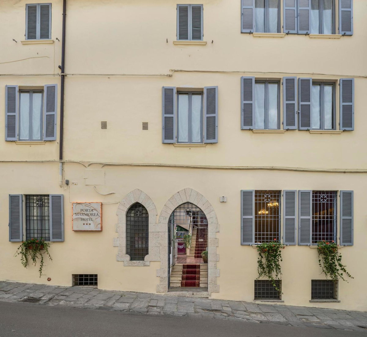 Hotel Porta Marmorea, Italy