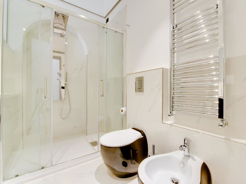 Queen Palace Suites, Rome, Italy