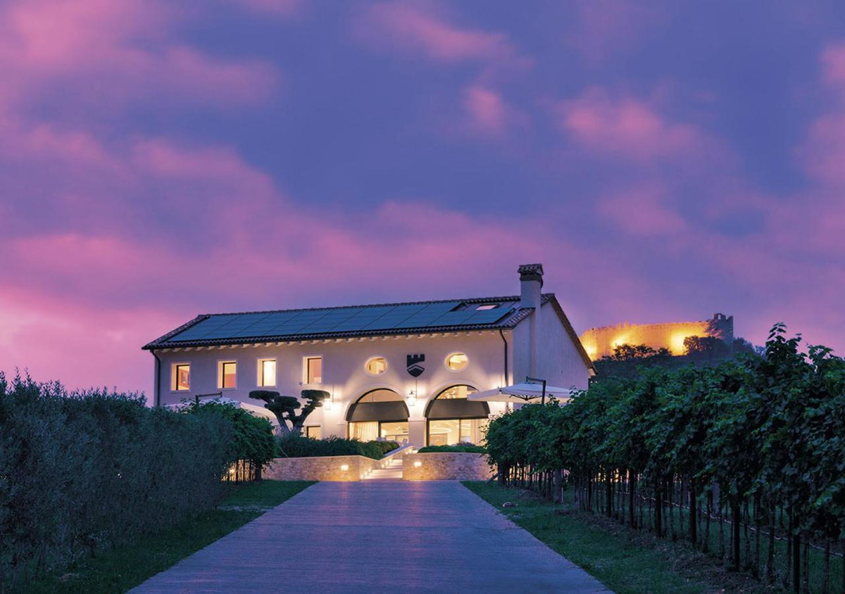 Progress Country & Wine House, Italy