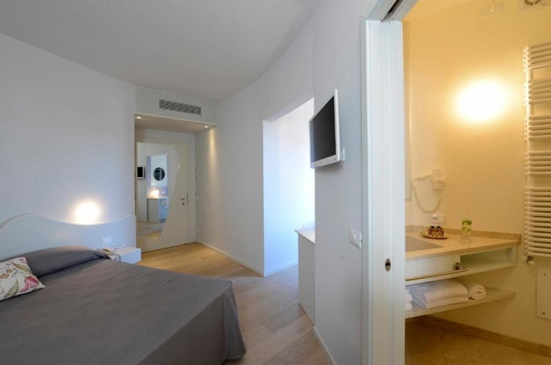 Aromi Piccolo Hotel, Salò, Italy