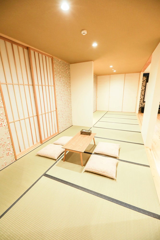 Ukiha Kojio no Akari, Japón
