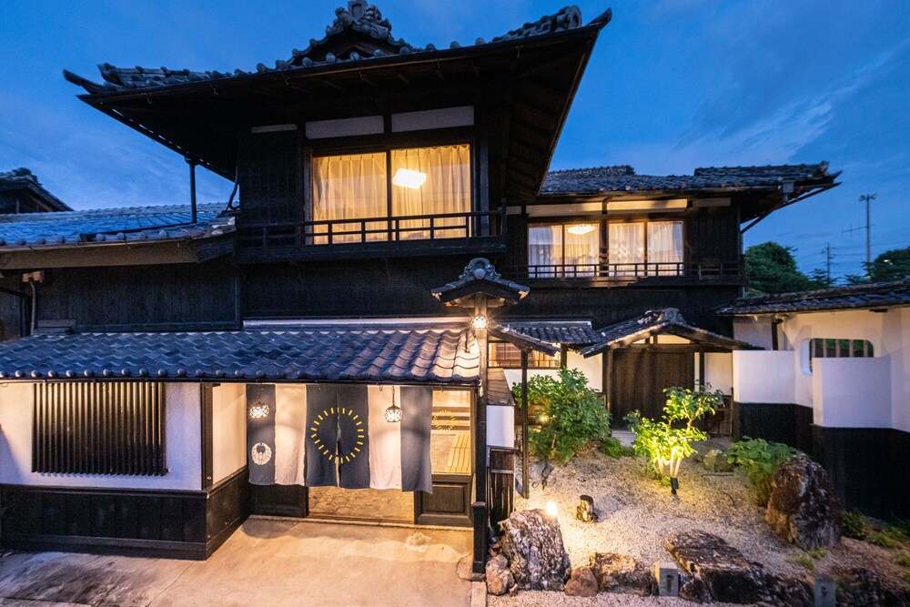 Izutsuro, Japan
