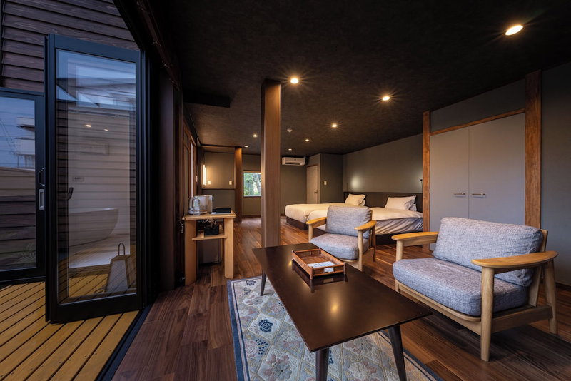 Izutsuro, Tahara, Japan