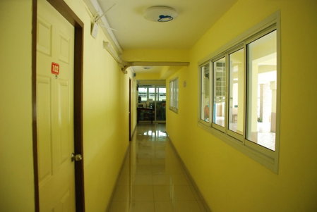 Sirasit 999 Mansion, Phetchaburi, Thailand