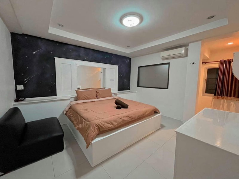 Sirasit 999 Mansion, Phetchaburi, Thailand