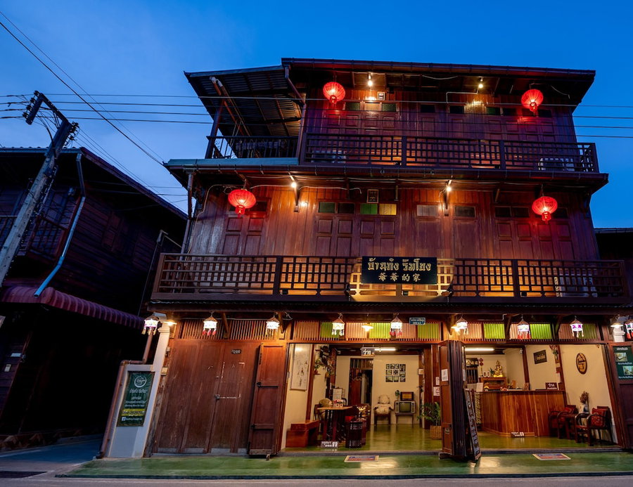 Bankong Rimkhong, Chiang Khan, Thailand