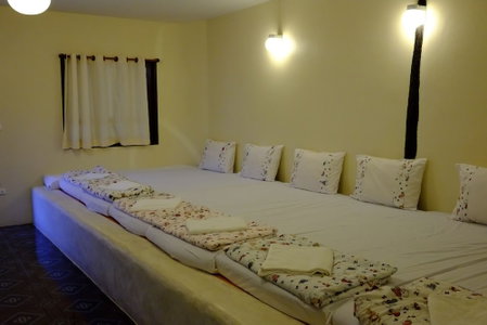 Lumphachi Lakehill Resort, Suan Phueng, Thailand
