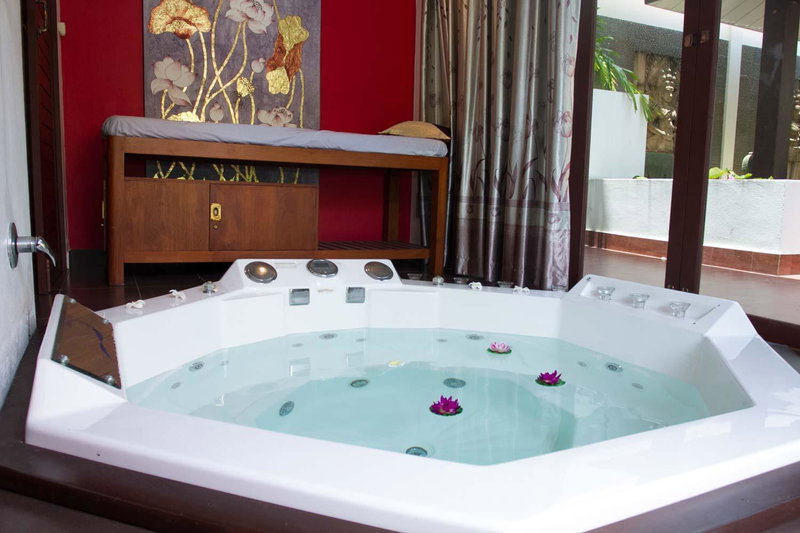 The Orchid Beach Resort @ VIP Chain Resort, Ban Phe, Thailand