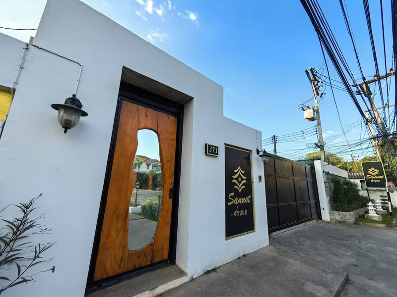Sannot Riverside Boutique Hotel, Chiang Mai, Thailand