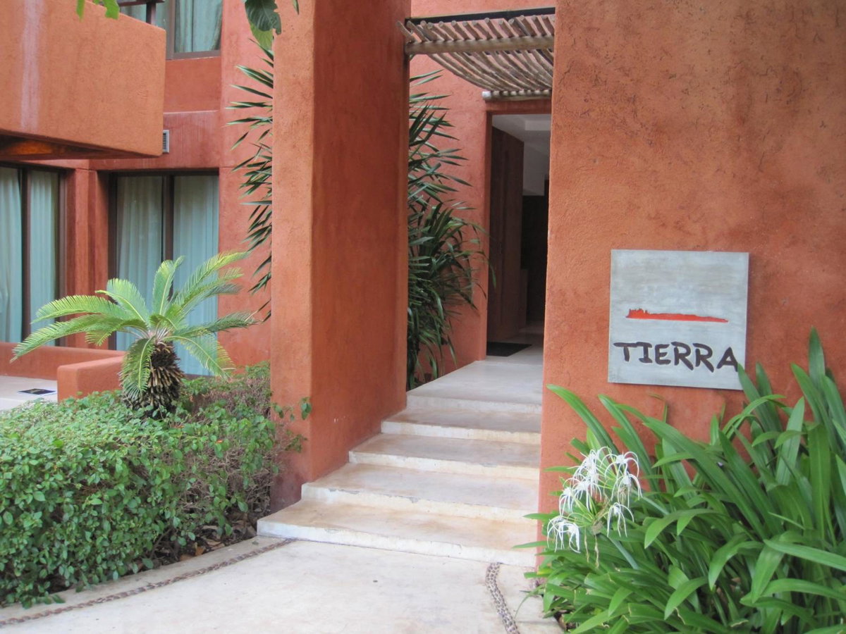 Las Tortugas Apartment Unit C101, Thailand