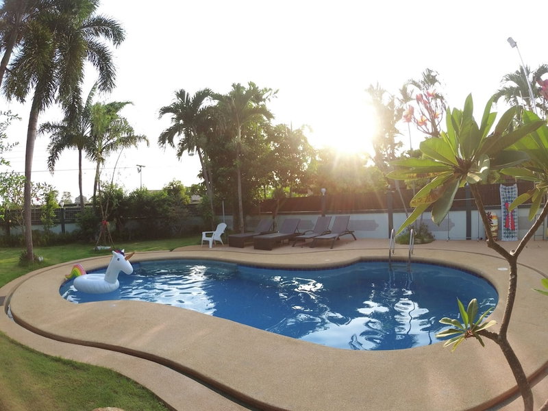 Lets Chill Pool Villa Najomtien Sattahip, Sattahip, Thailand
